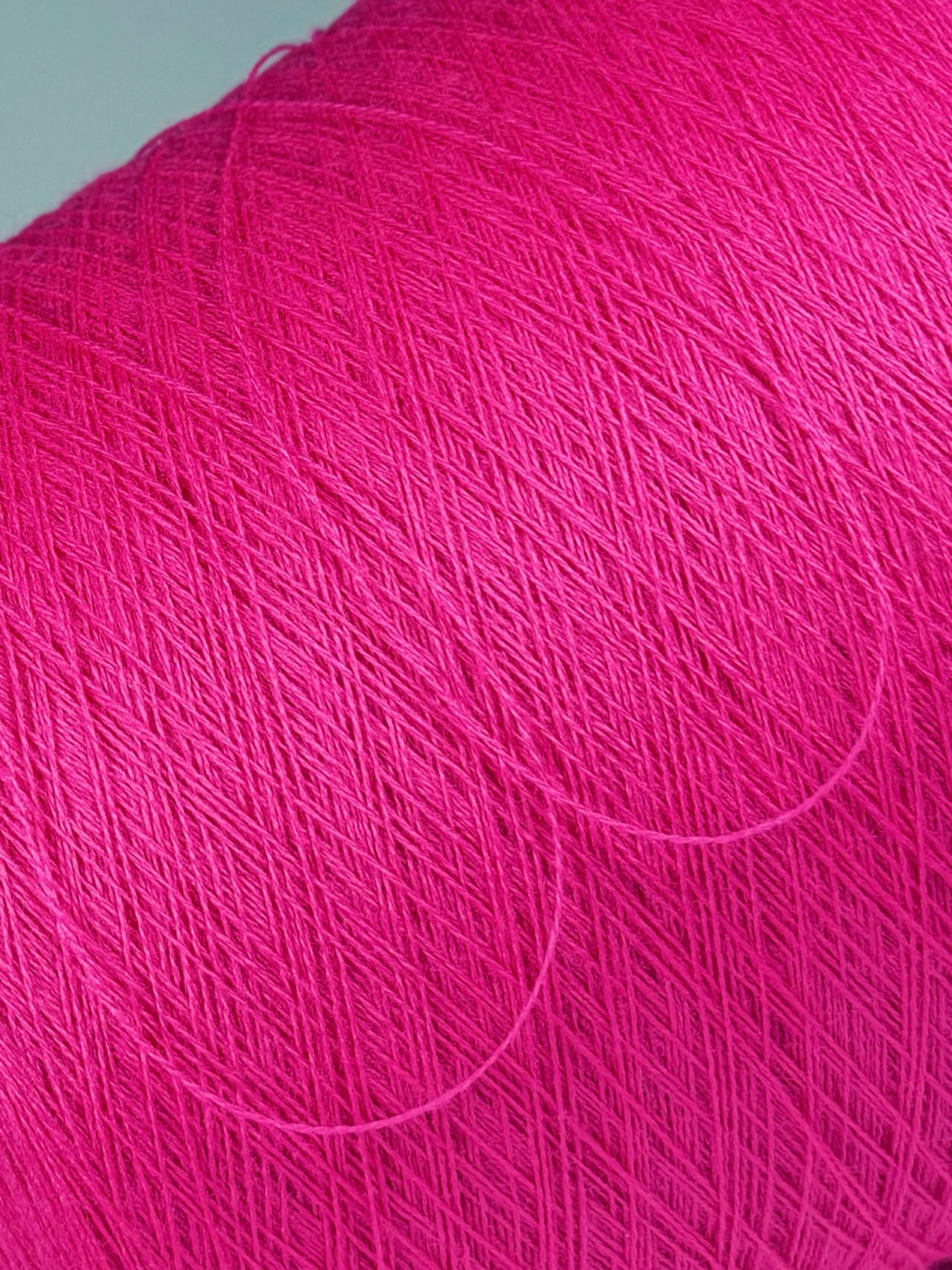 E. Miroglio Alice 2/28 gekämmtes Extra Fine Merinogarn Fuchsie 3D3